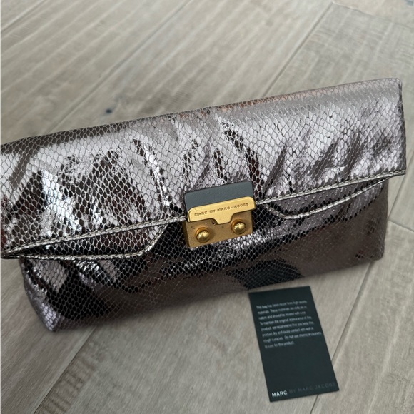 Marc Jacob silver clutch - Picture 12 of 13